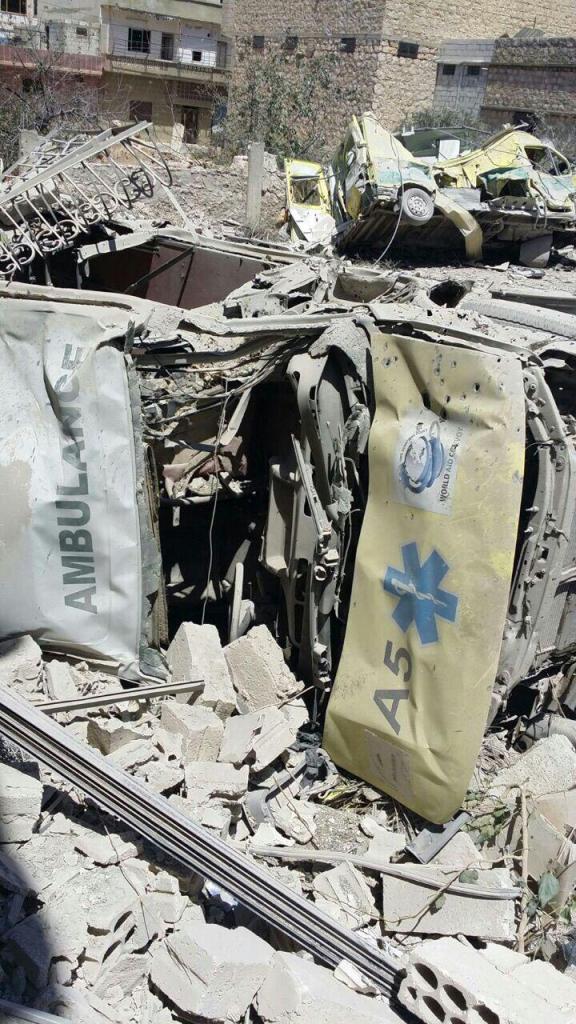 Zerstörte Ambulanzen Idlib Binnish Syrien. Imkander Geschenk an das Syrische Volk.