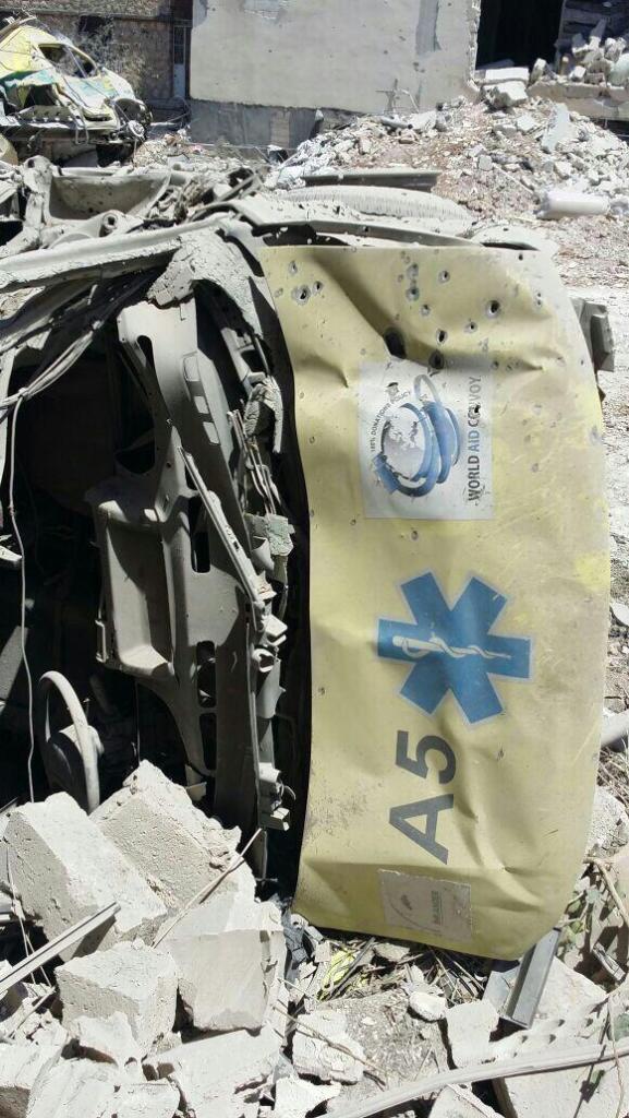 Zerstörter Krankenwagen Ambulanz Idlib durch Luftangriffe des Assad Regimes